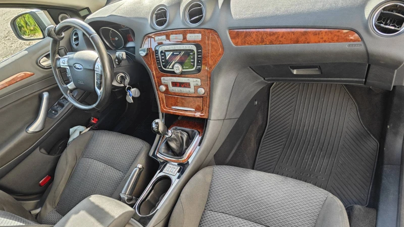 Ford Mondeo Ghia, снимка 7 - Автомобили и джипове - 51618330