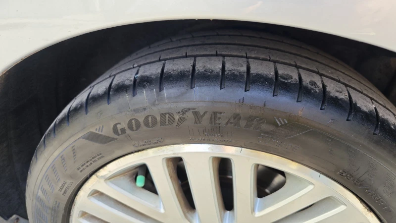 Ford Mondeo Ghia, снимка 10 - Автомобили и джипове - 51618330