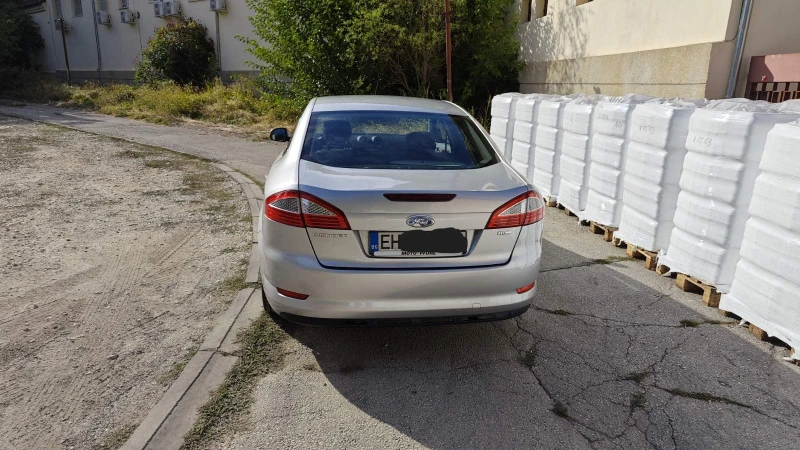 Ford Mondeo Ghia, снимка 5 - Автомобили и джипове - 51618330