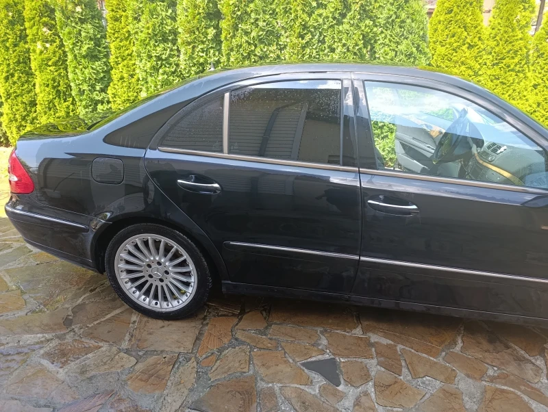 Mercedes-Benz E 320, снимка 4 - Автомобили и джипове - 52518329