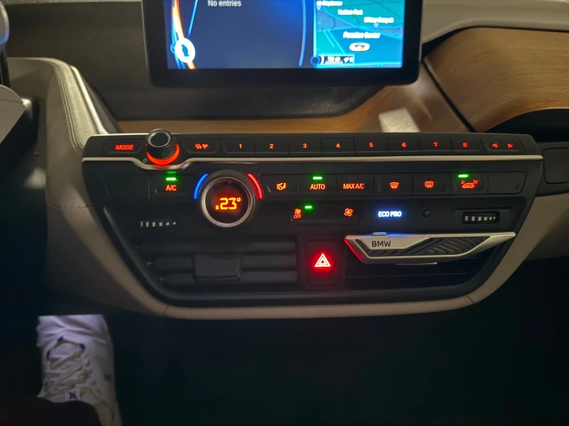 BMW i3 94 ah - камера за задно виждане, снимка 4 - Автомобили и джипове - 51952600