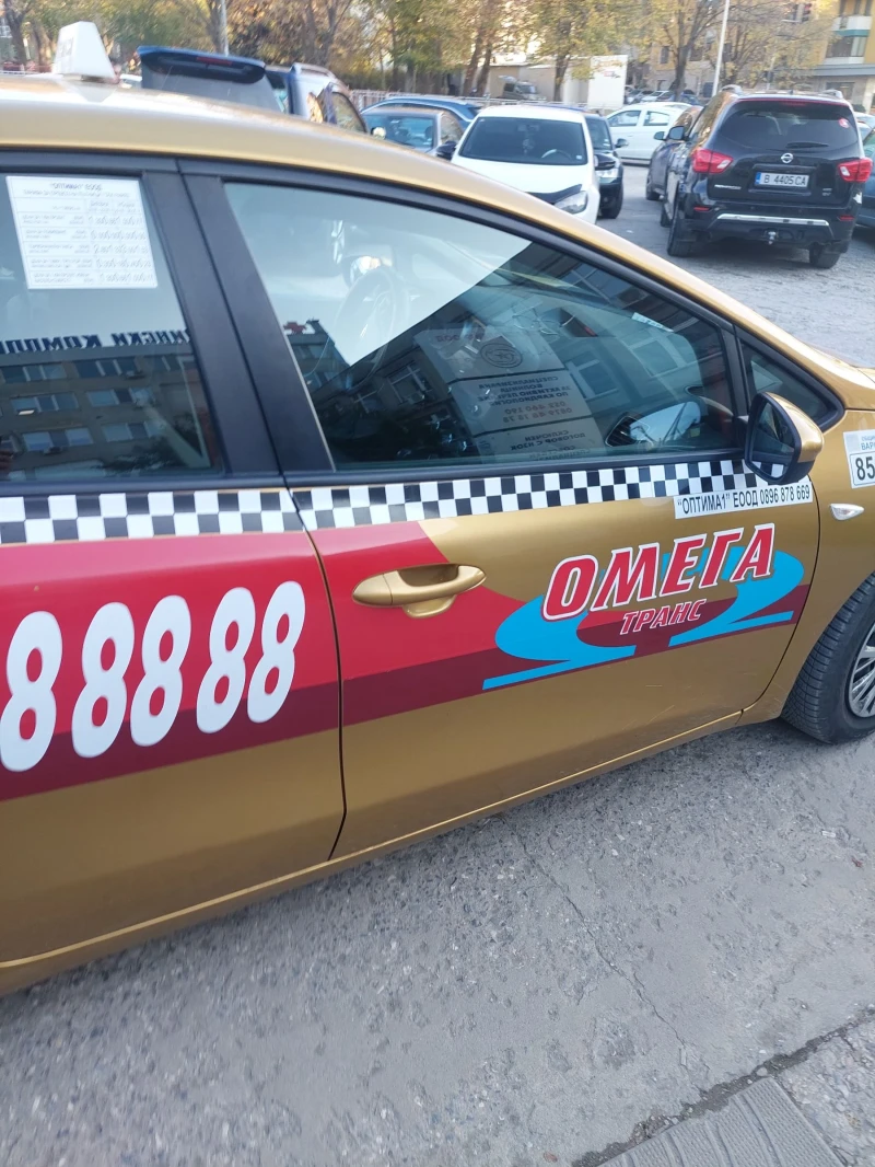 Kia Ceed, снимка 5 - Автомобили и джипове - 52406087