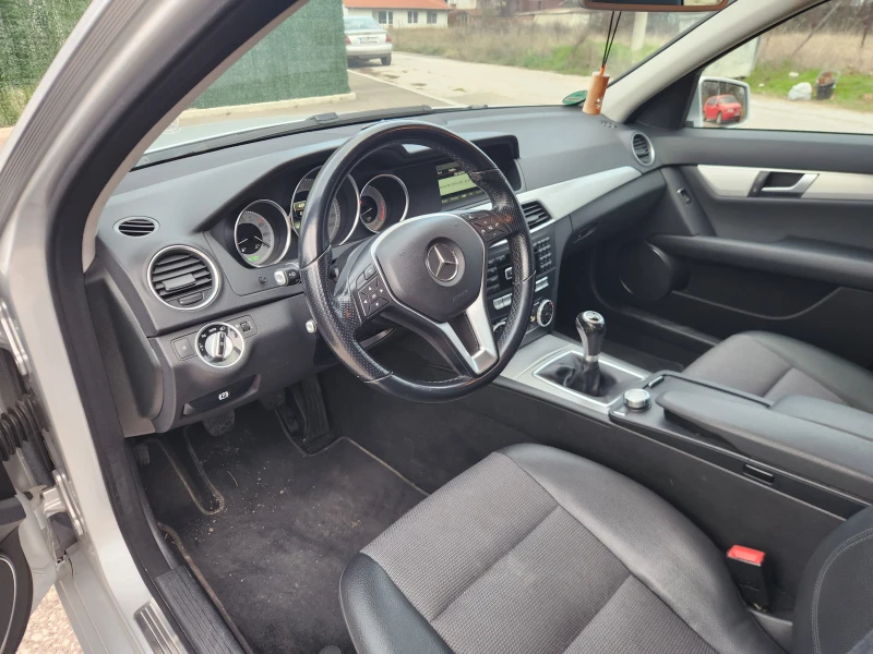 Mercedes-Benz C 200, снимка 8 - Автомобили и джипове - 52643340