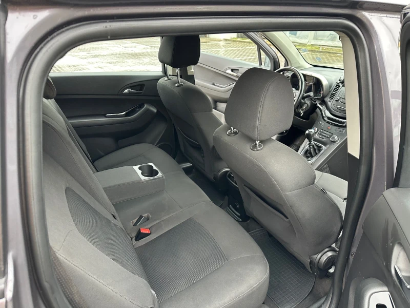 Chevrolet Orlando Перфектно състояние , снимка 14 - Автомобили и джипове - 53250427