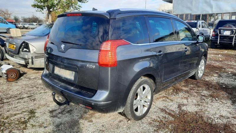 Peugeot 5008 1.6 HDI, снимка 3 - Автомобили и джипове - 34855611