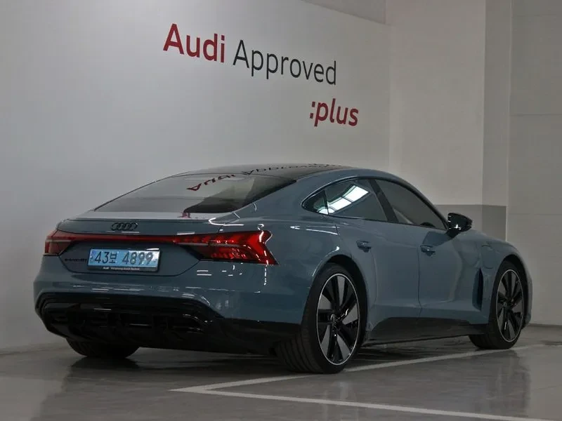 Audi E-Tron GT, снимка 2 - Автомобили и джипове - 54735990