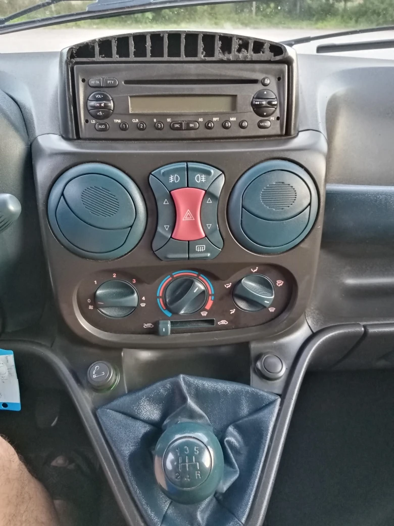 Fiat Doblo 1.9 d CARGO, снимка 17 - Автомобили и джипове - 54860975