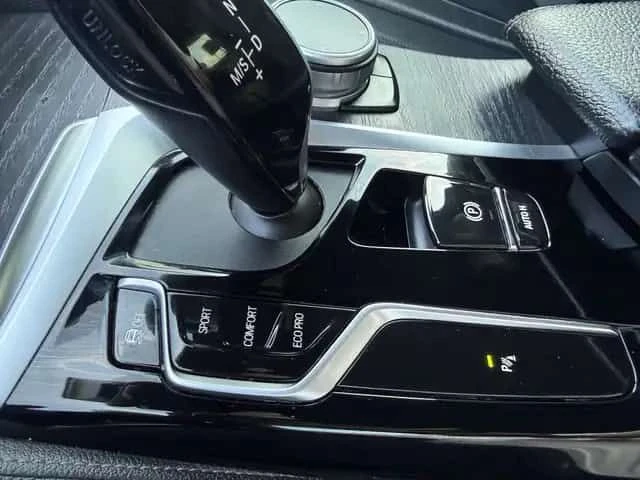 BMW 530 * 530i xDrive M Package * CARFAX * ОПЦИЯ ЗА ФИНАНС, снимка 15 - Автомобили и джипове - 55695871