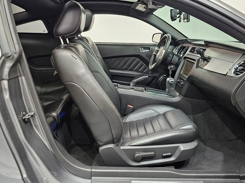 Ford Mustang 4.0 Automatic, снимка 11 - Автомобили и джипове - 55977749