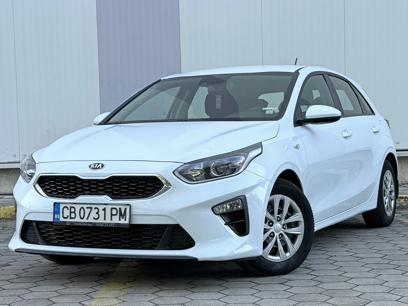 Kia Ceed 1.6 CRDi Гаранционен!, снимка 1