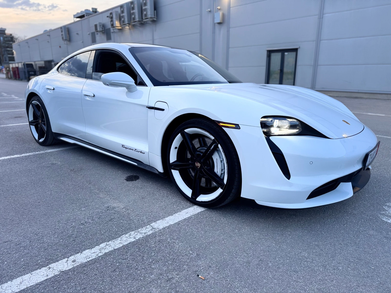 Porsche Taycan * TURBO* Bose* R21* 49KM* Head UP* Distronik* FULL - изображение 4