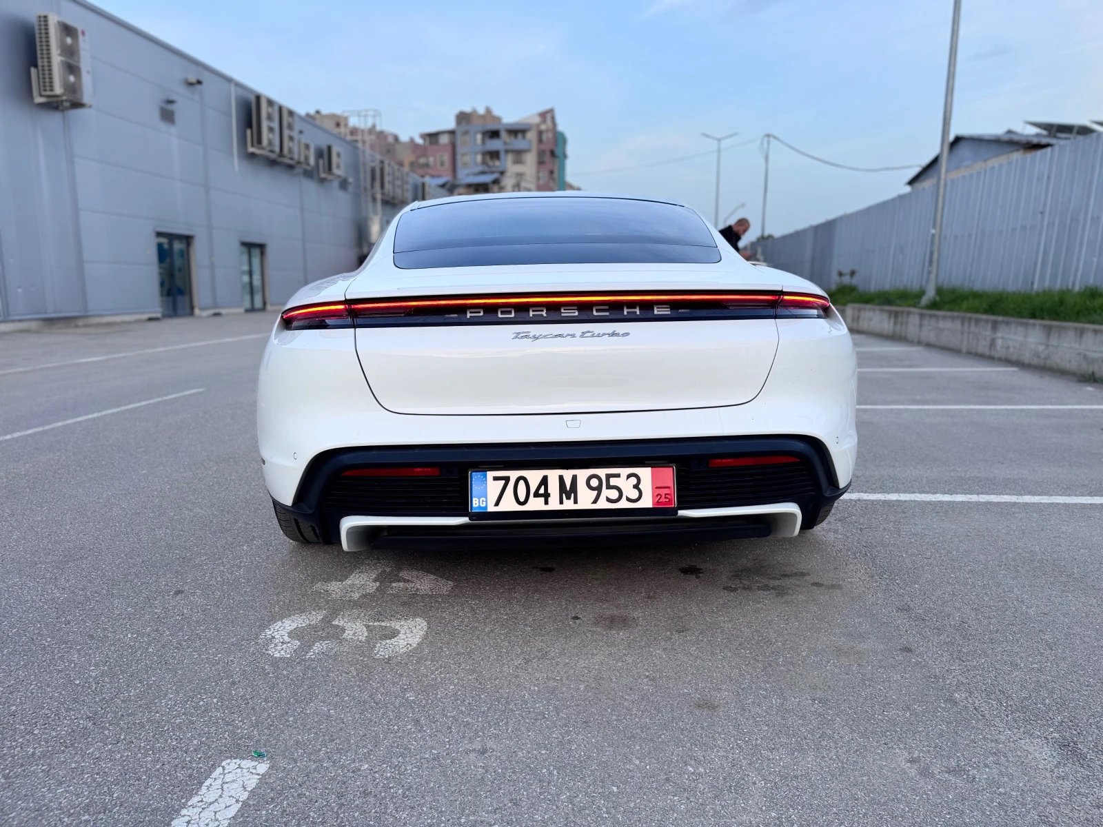 Porsche Taycan * TURBO* Bose* R21* 49KM* Head UP* Distronik* FULL - изображение 9