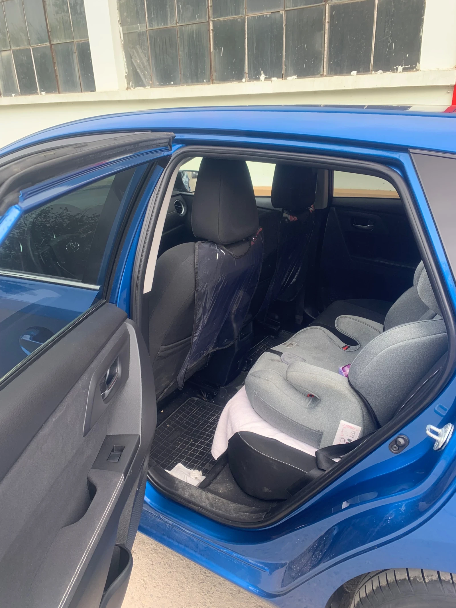 Toyota Auris 1.6i Навигация/Камера - изображение 8