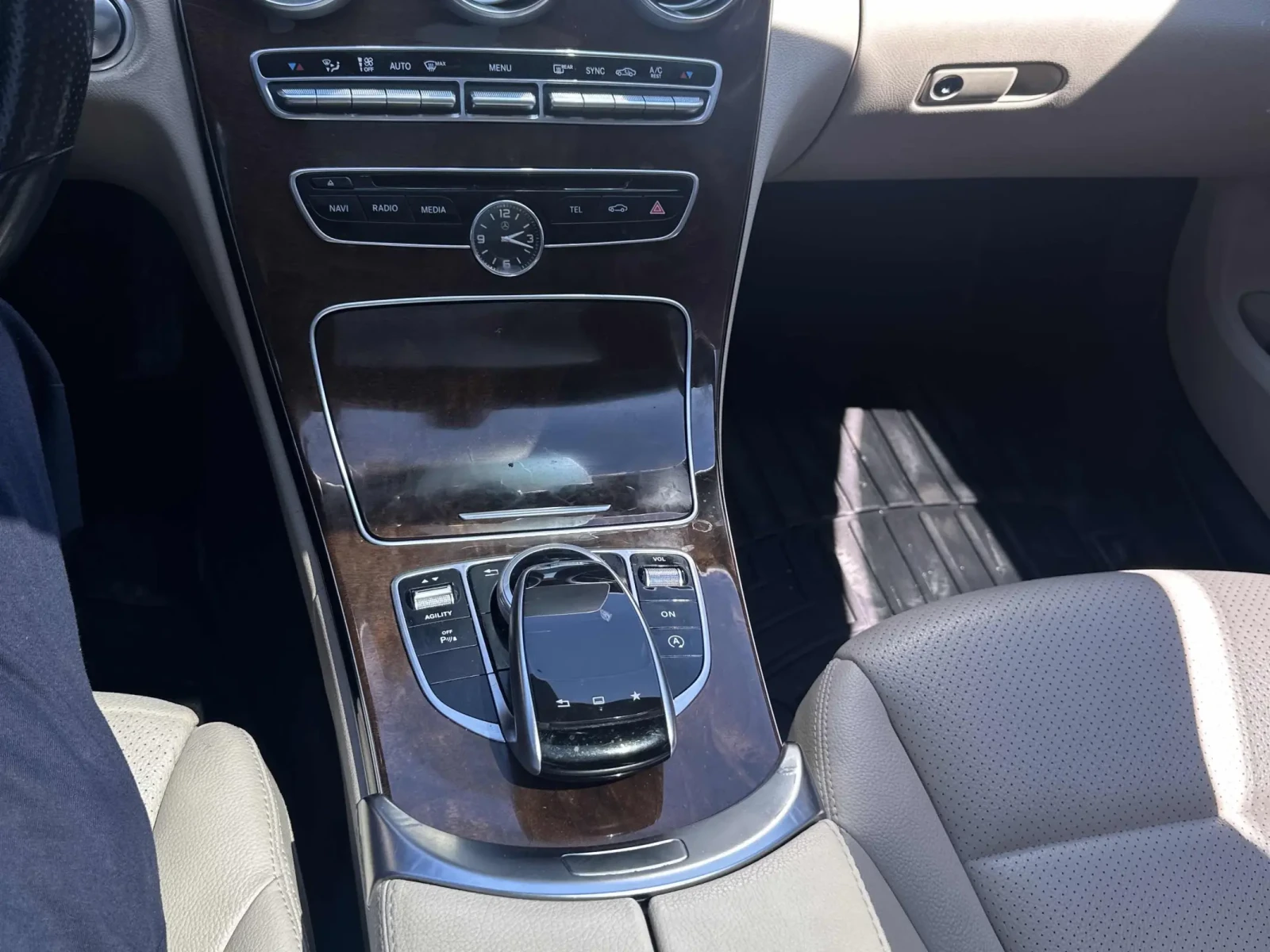 Mercedes-Benz C 300 AMG PACK* CARFAX* ОПЦИЯ ЗА ФИНАНСИРАНЕ*  - изображение 7