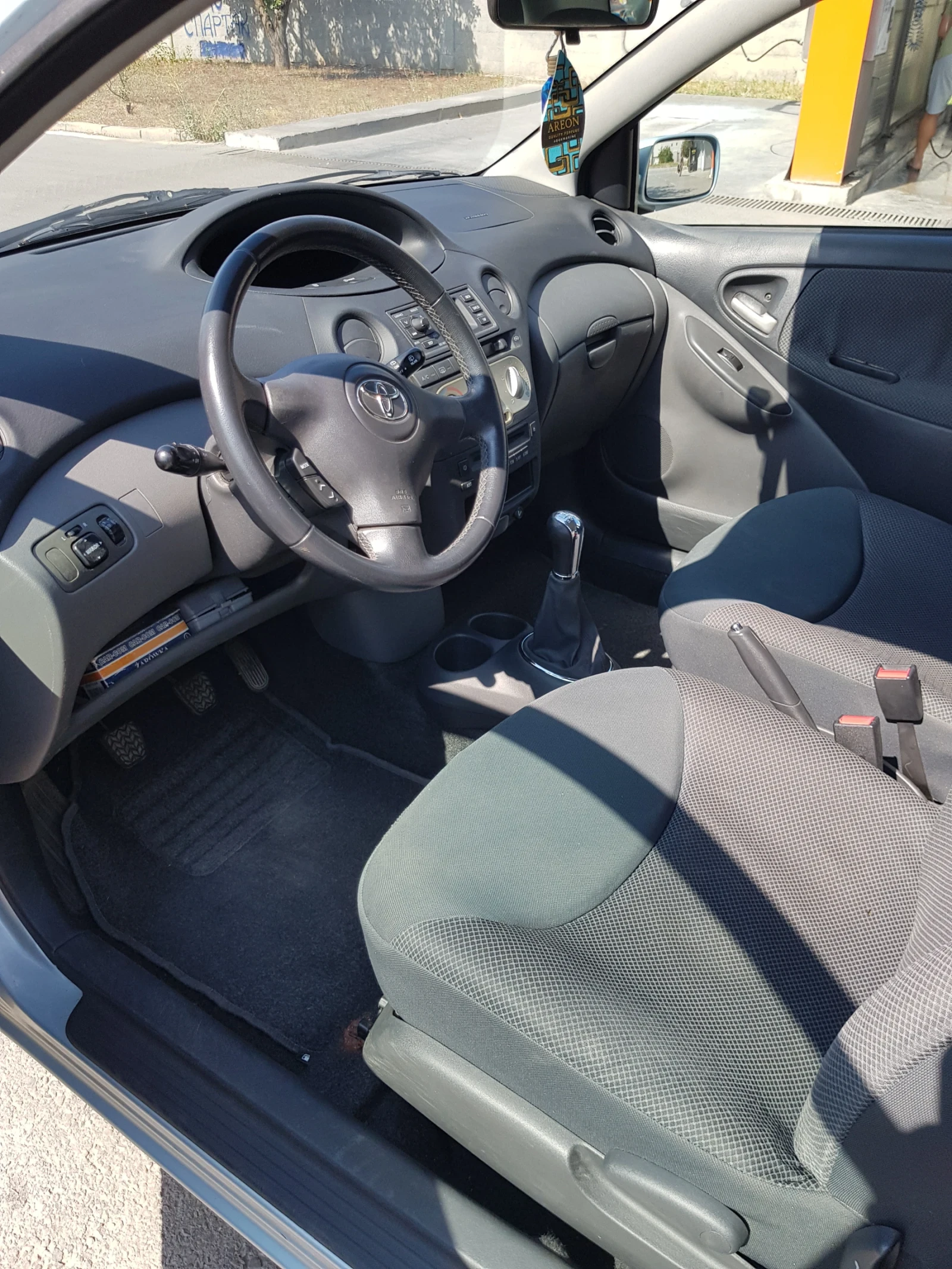 Toyota Yaris  - изображение 2