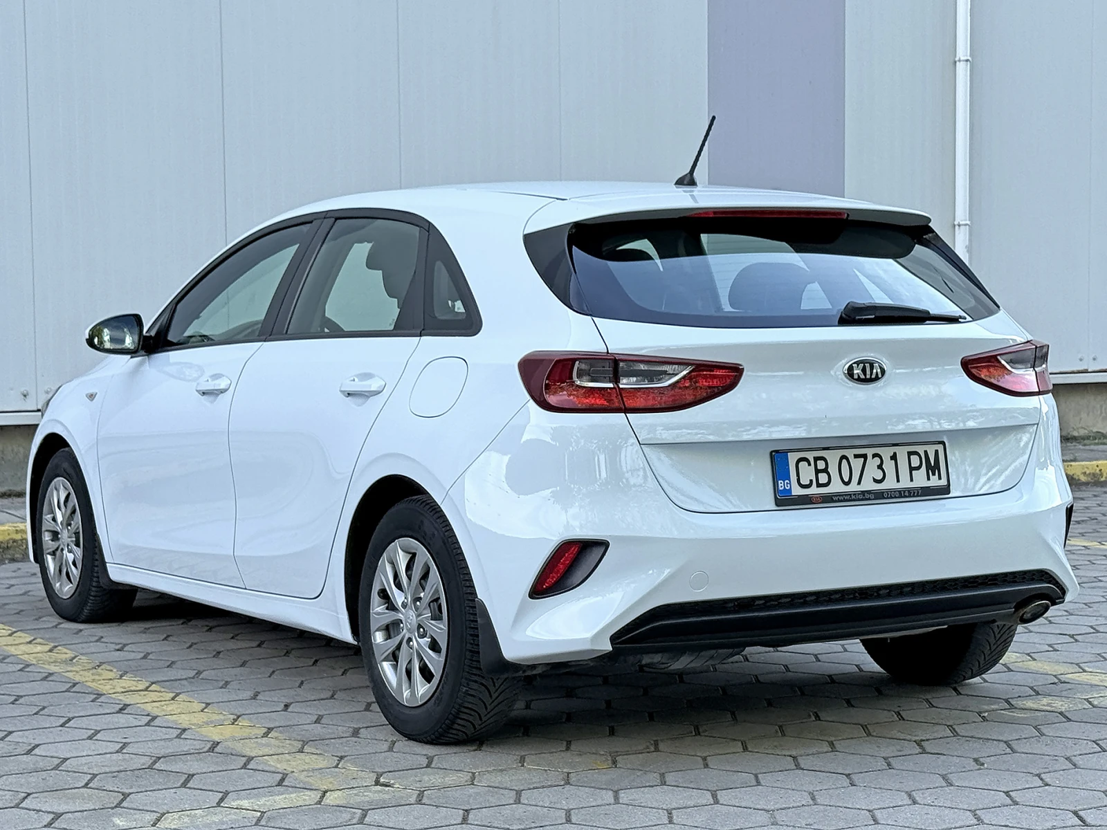 Kia Ceed 1.6 CRDi Гаранционен! - изображение 6