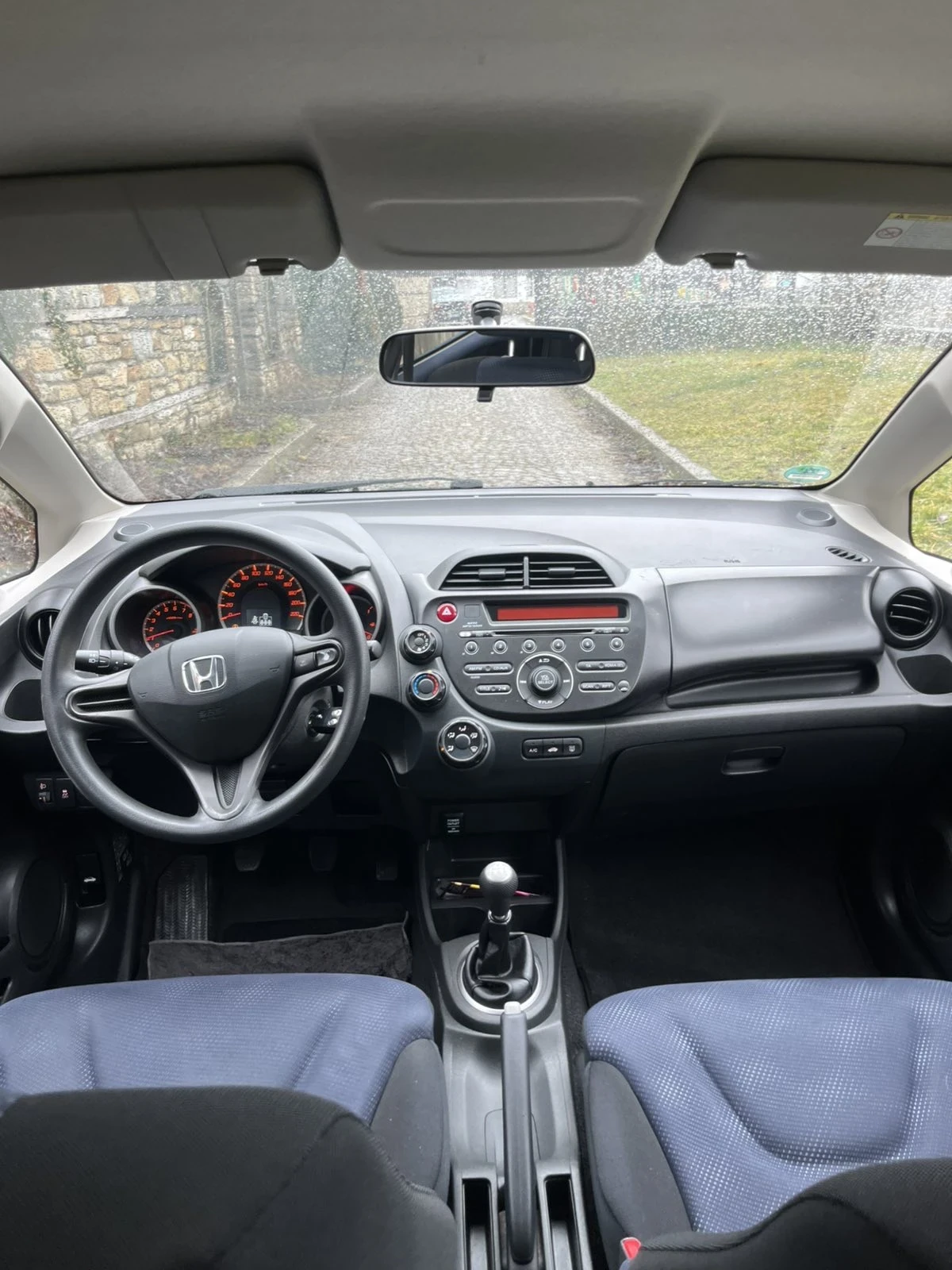 Honda Jazz  - изображение 8