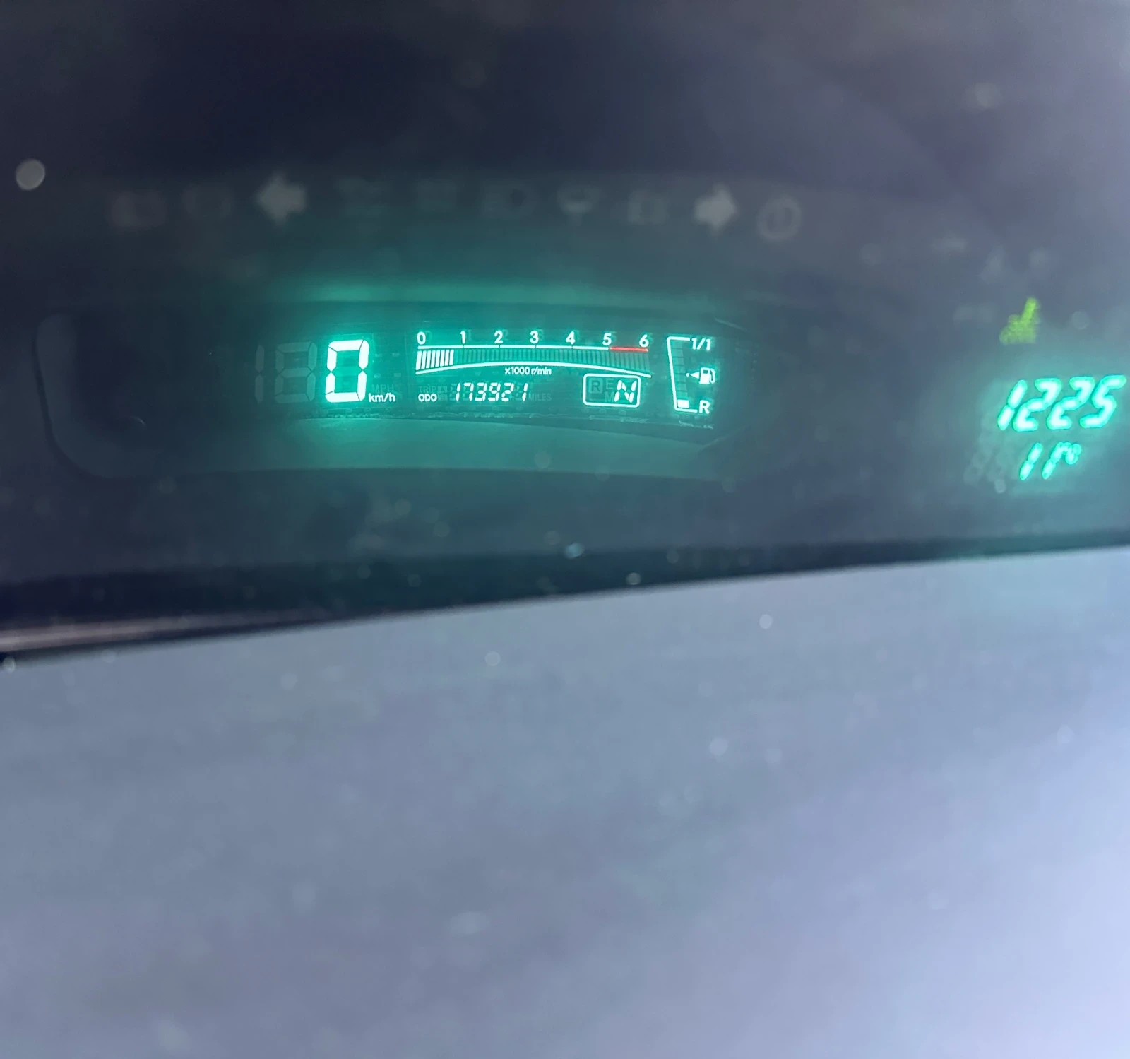 Toyota Yaris 1.4D4D - КЛИМАТРОНИК, снимка 15 - Автомобили и джипове - 53825326