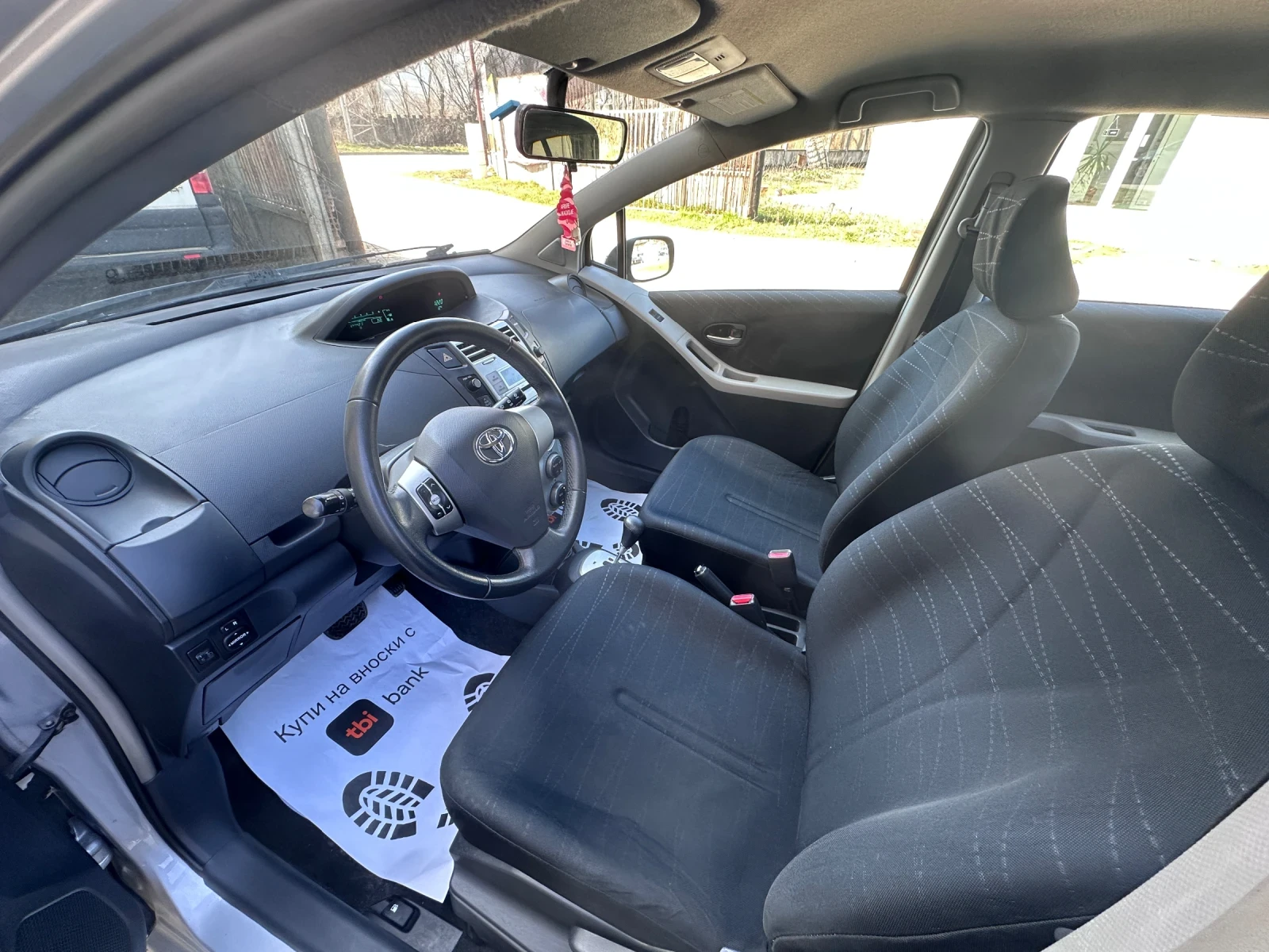 Toyota Yaris 1.4D4D - КЛИМАТРОНИК, снимка 9 - Автомобили и джипове - 53825326