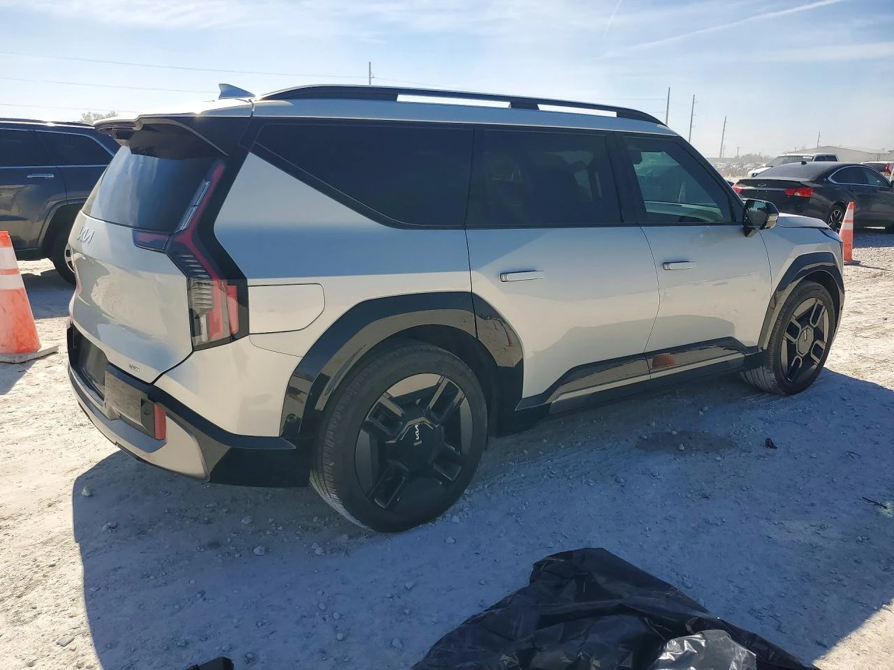 Kia EV9 GT-Line AWD, снимка 4 - Автомобили и джипове - 54034290