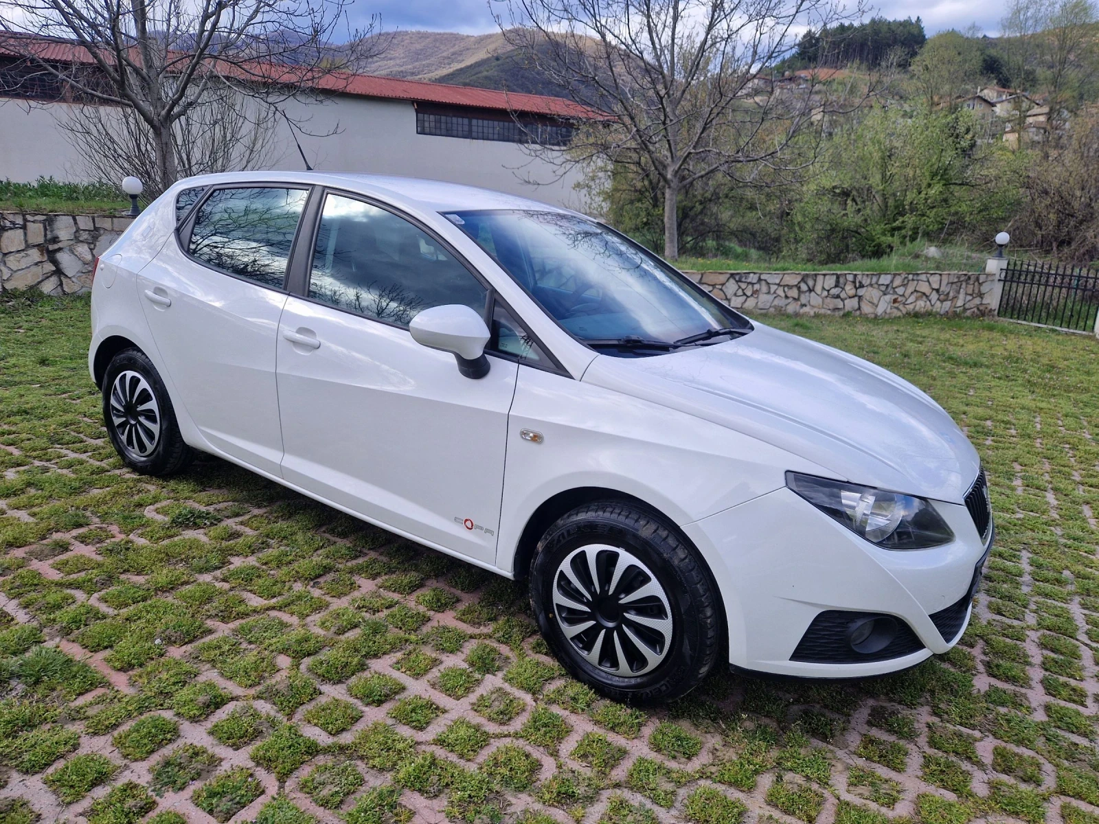 Seat Ibiza НОВ ВНОС...FACE LIFT...1.2i..КЛИМАТИК.., снимка 5 - Автомобили и джипове - 54151844