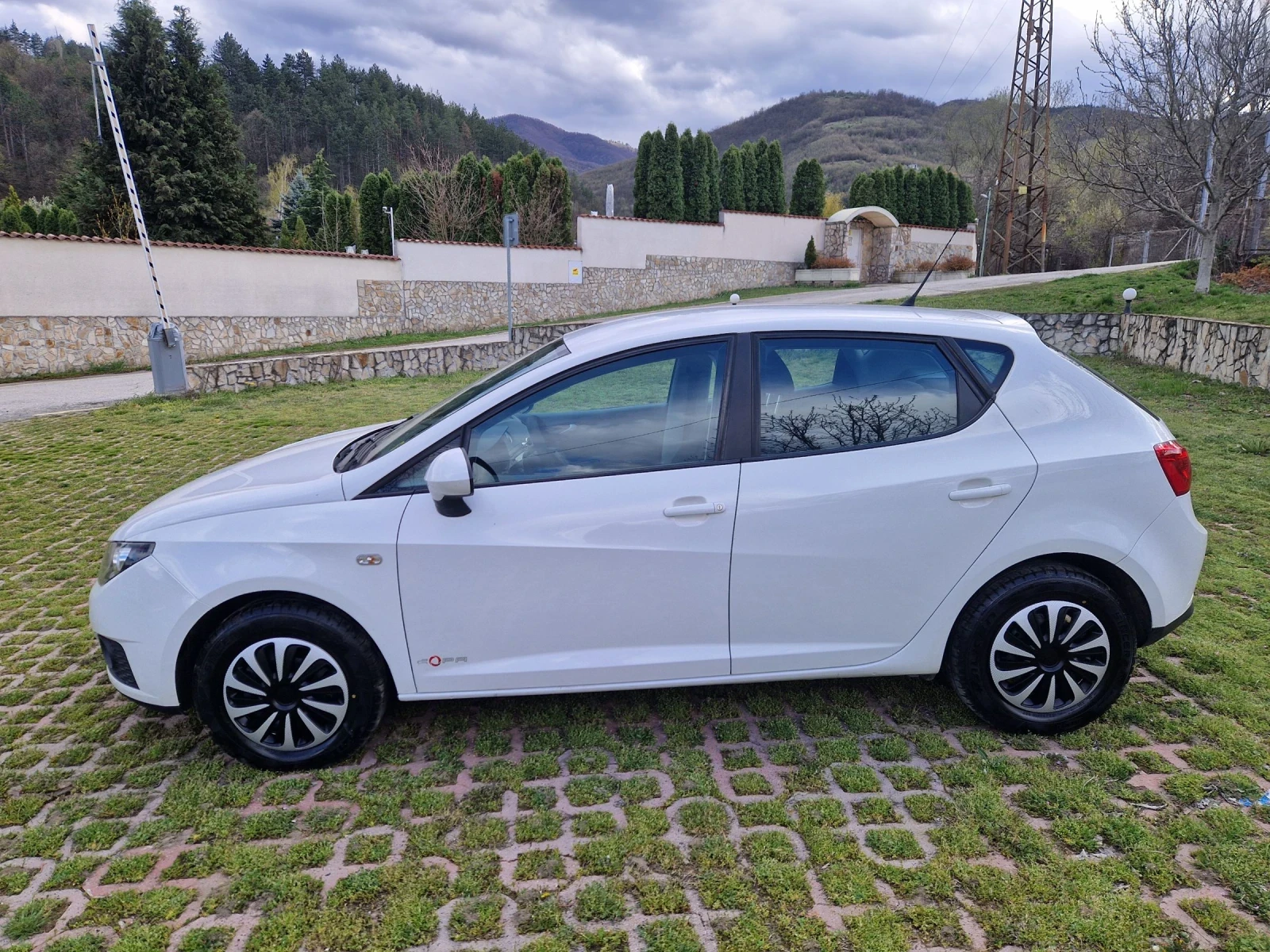 Seat Ibiza НОВ ВНОС...FACE LIFT...1.2i..КЛИМАТИК.., снимка 13 - Автомобили и джипове - 54151844