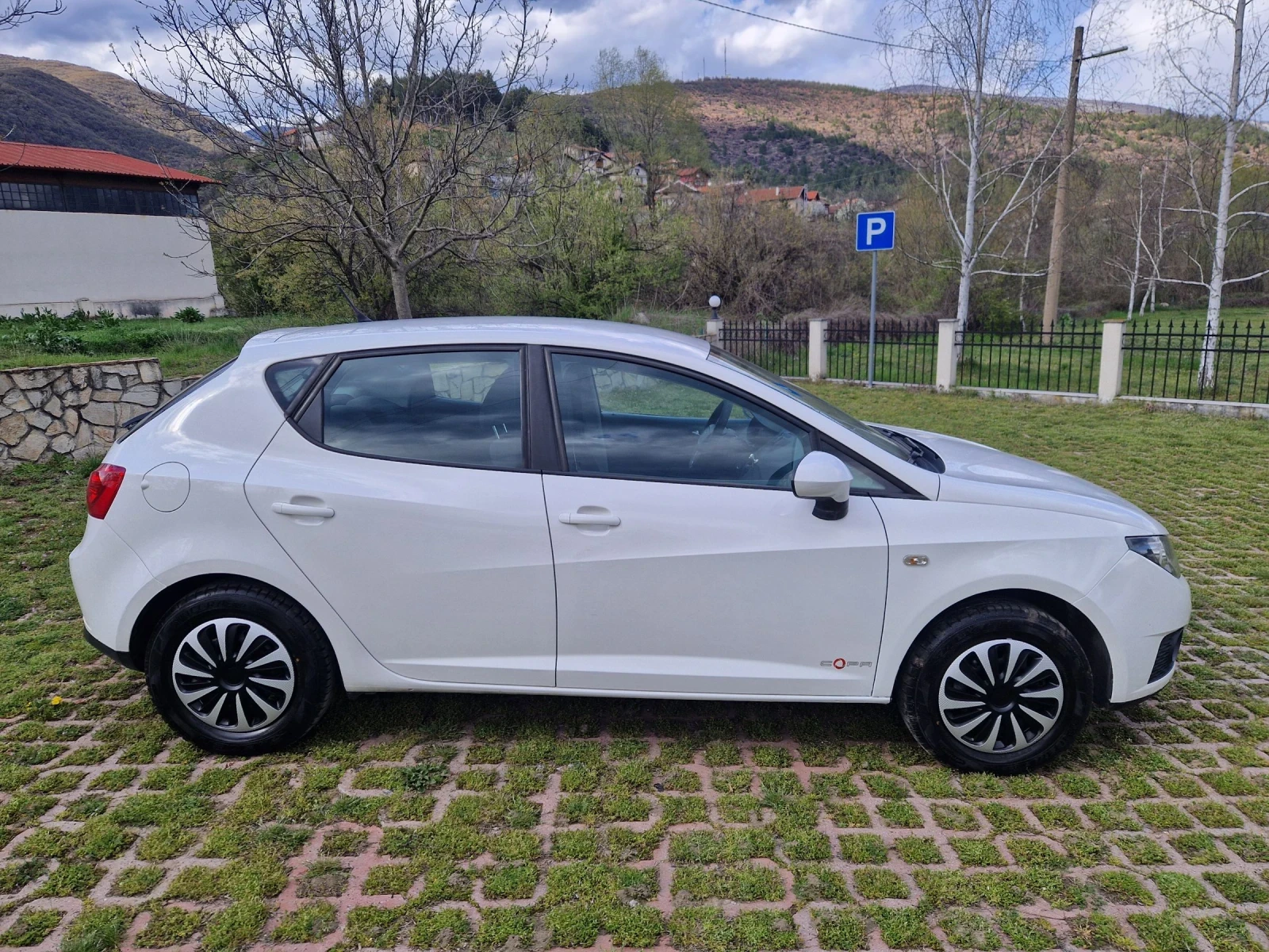 Seat Ibiza НОВ ВНОС...FACE LIFT...1.2i..КЛИМАТИК.., снимка 6 - Автомобили и джипове - 54151844