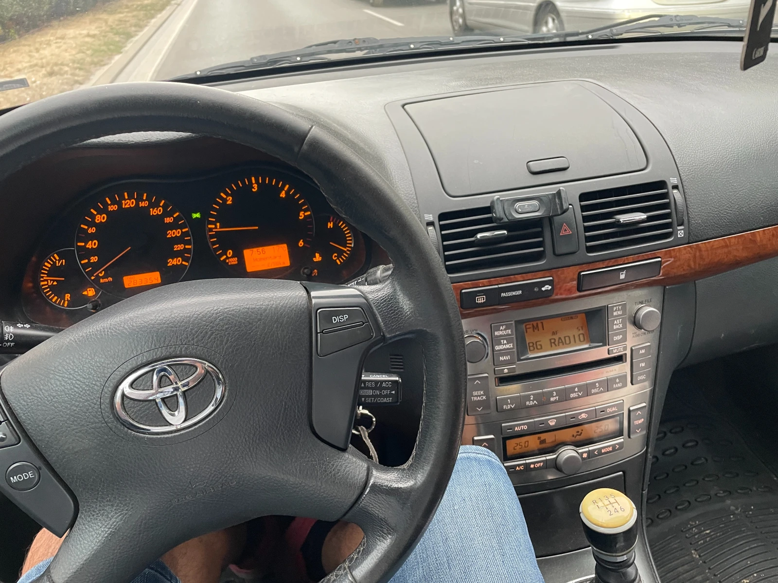 Toyota Avensis 2.2, снимка 6 - Автомобили и джипове - 54220052