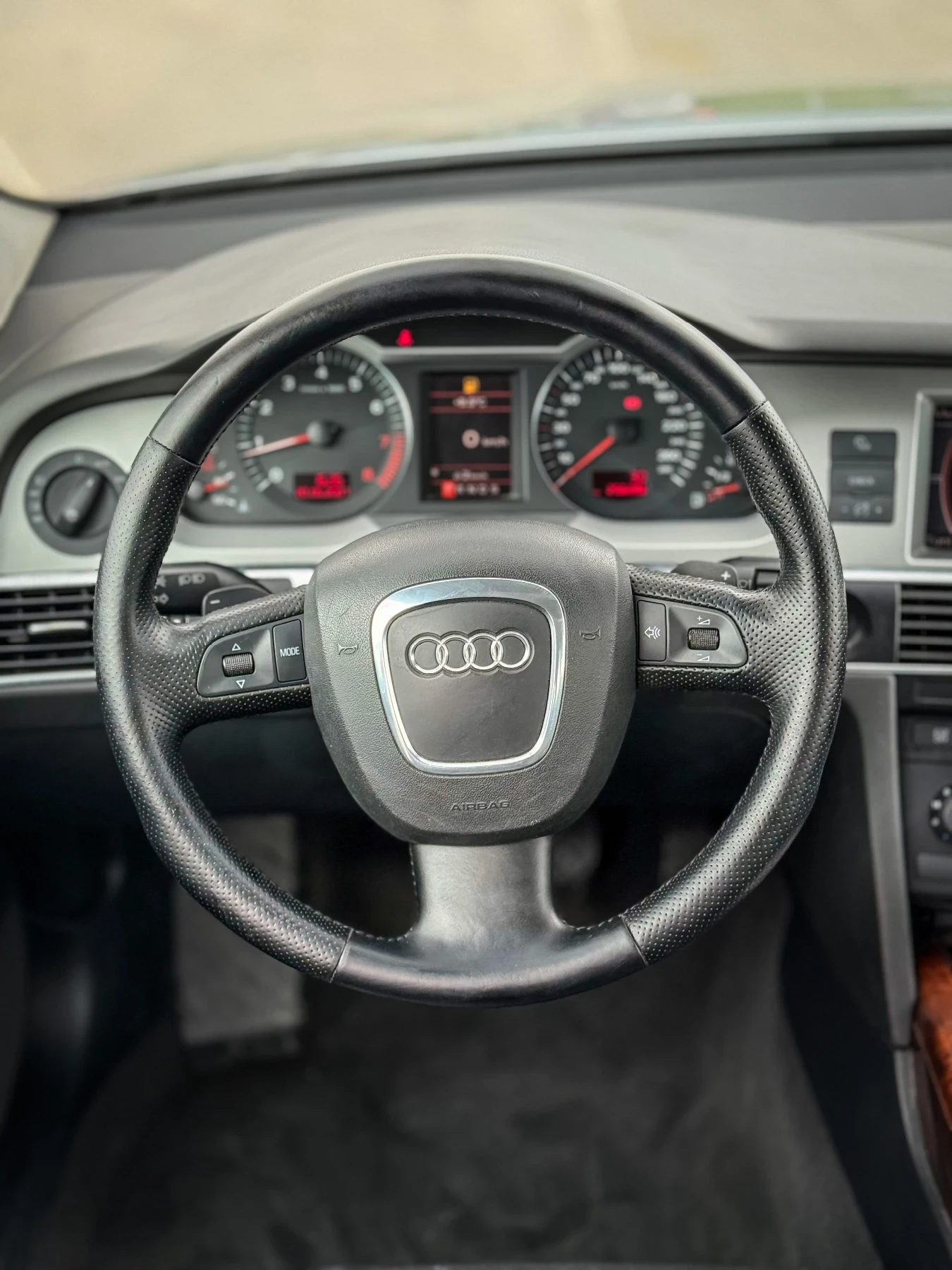 Audi A6 3.0TDI::QUATTRO::KEYLESS, снимка 9 - Автомобили и джипове - 54382519