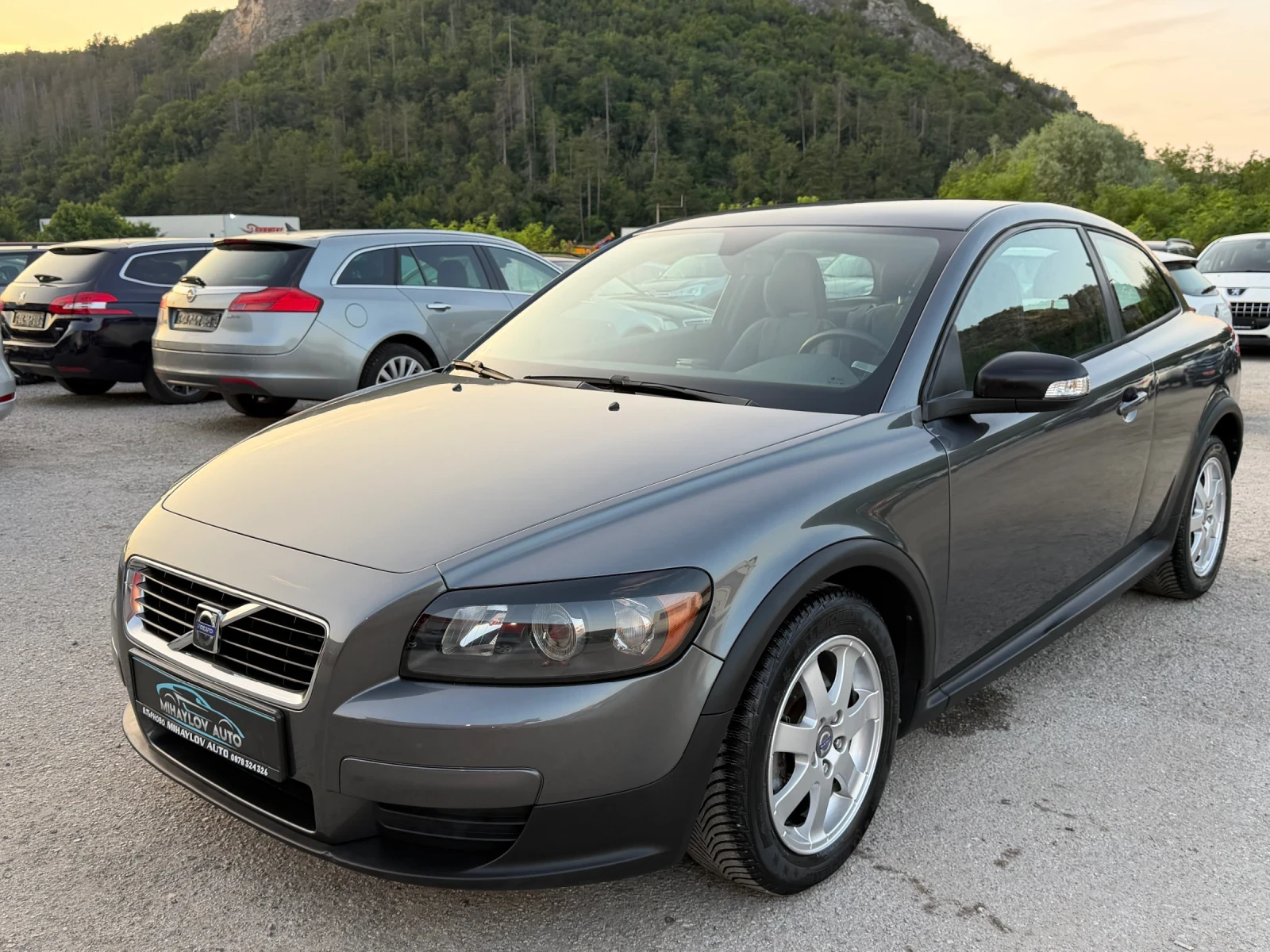 Volvo C30 2.0D XENON/ПЕРФ. СЪСТОЯНИЕ/ЛЕТИ ДЖ., снимка 7 - Автомобили и джипове - 55331657