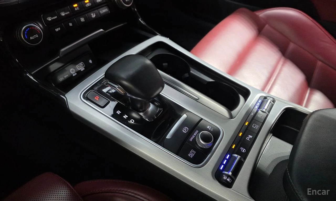 Kia Stinger 3.3* TURBO* GT* ОБДУХВАНЕ* ДИСТРОНИК* ХЕДЪП* 360КА, снимка 11 - Автомобили и джипове - 55467018