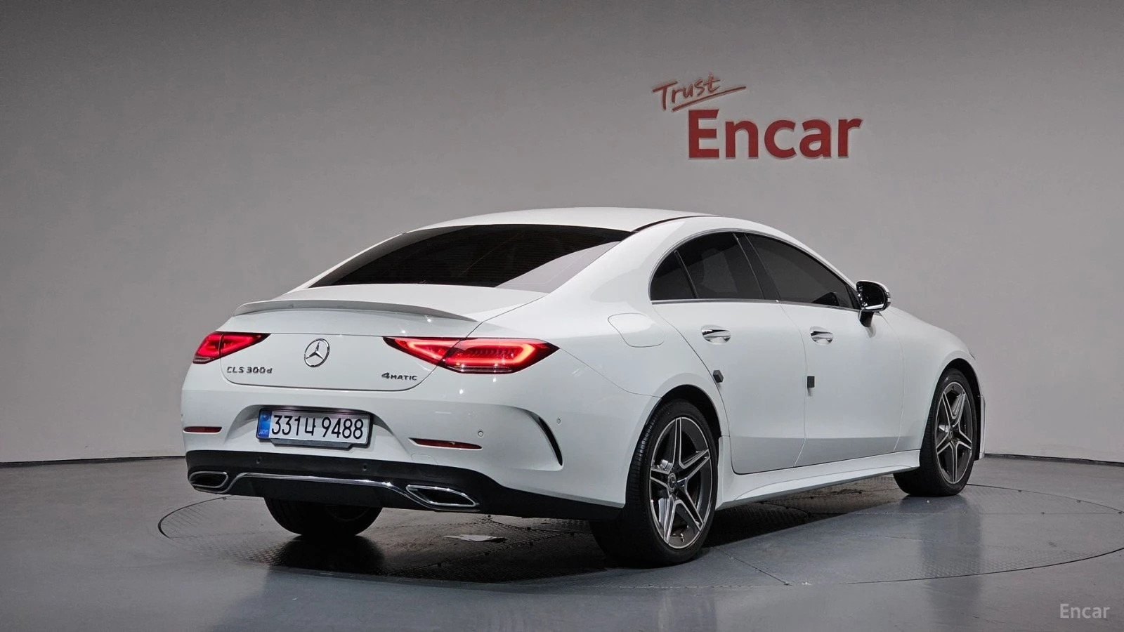 Mercedes-Benz CLS 300d 4MATIC* КОЖА* ОБДУХВ* НАВИ* ПАНО* HUD, снимка 2 - Автомобили и джипове - 55561503