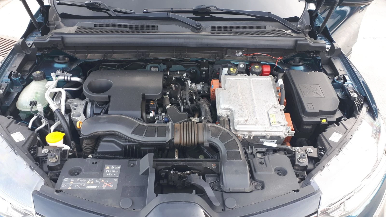 Renault Arkana 1.6 E-Tech Hybrid, снимка 16 - Автомобили и джипове - 56330338