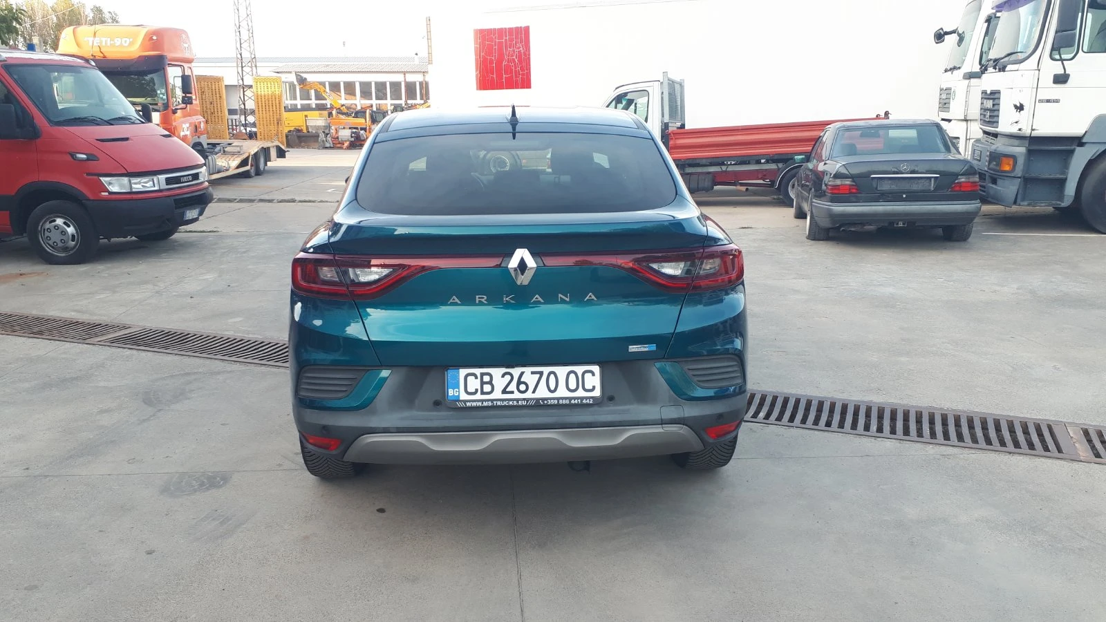 Renault Arkana 1.6 E-Tech Hybrid, снимка 5 - Автомобили и джипове - 56330338