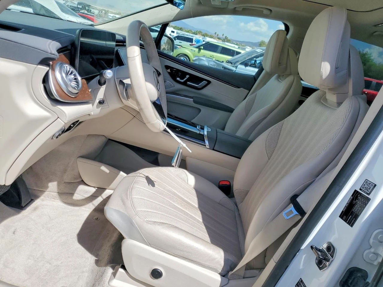Mercedes-Benz EQS Suv 450+ , снимка 7 - Автомобили и джипове - 56630352