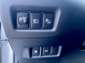 Toyota C-HR 6 ск. ръчна кутия Premier Edition , снимка 14