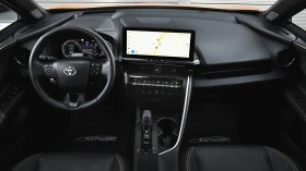 Toyota C-HR Premiere Edition 2.0 Hybrid e-CVT, снимка 8