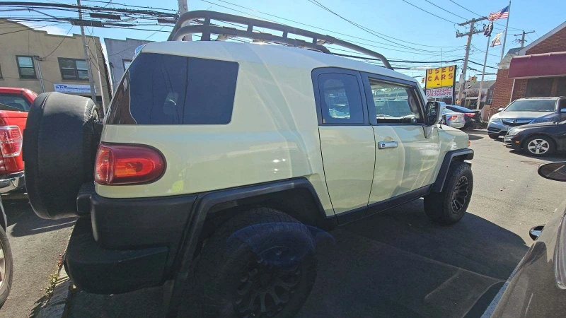 Toyota Fj cruiser 2011 Toyota FJ Cruiser wRear Doors, снимка 4 - Автомобили и джипове - 48106555