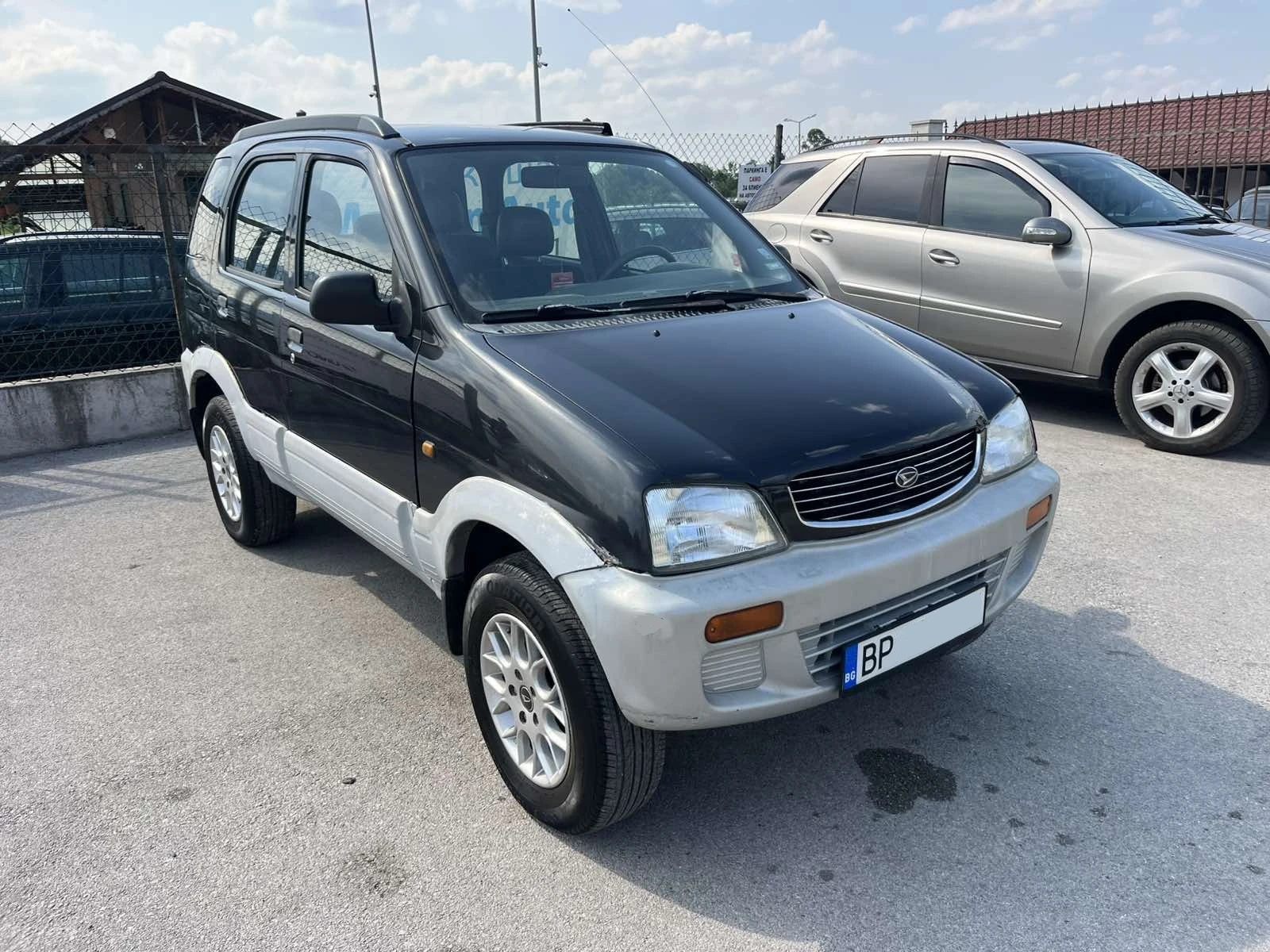 Daihatsu Terios 1.3i 83кс 4Х4 КЛИМАТИК РЕГИСТРИРАН ОБСЛУЖЕН - изображение 3