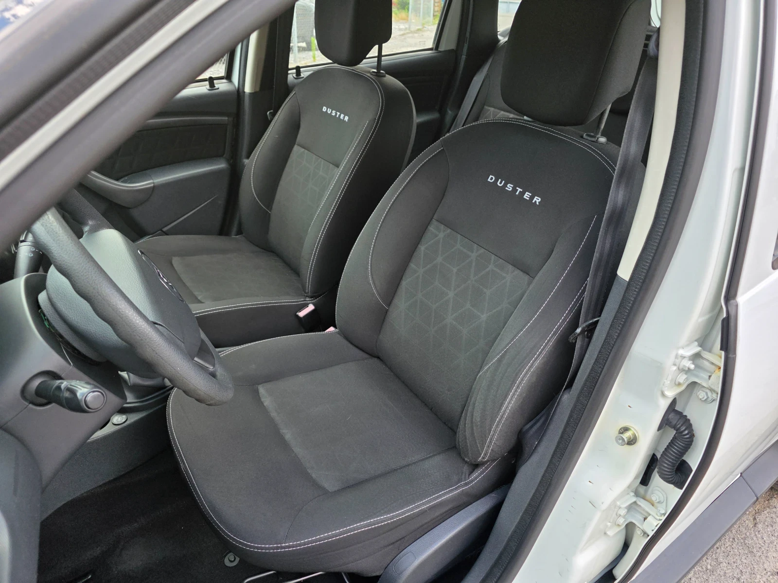 Dacia Duster 1.6i 105 k.c UNIKAT ITALIA EURO 5B  - изображение 9