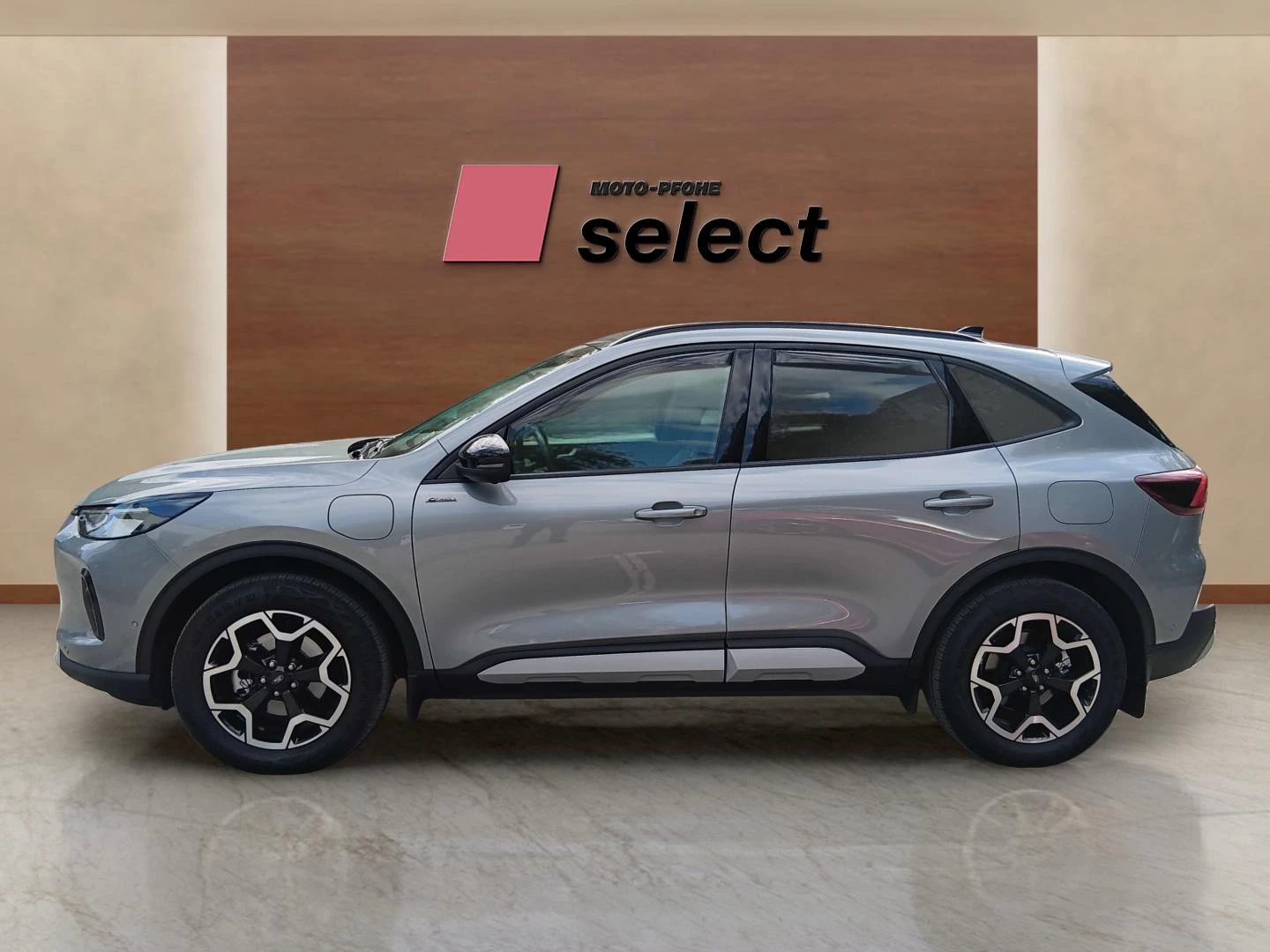 Ford Kuga 2.5 PHEV - изображение 8