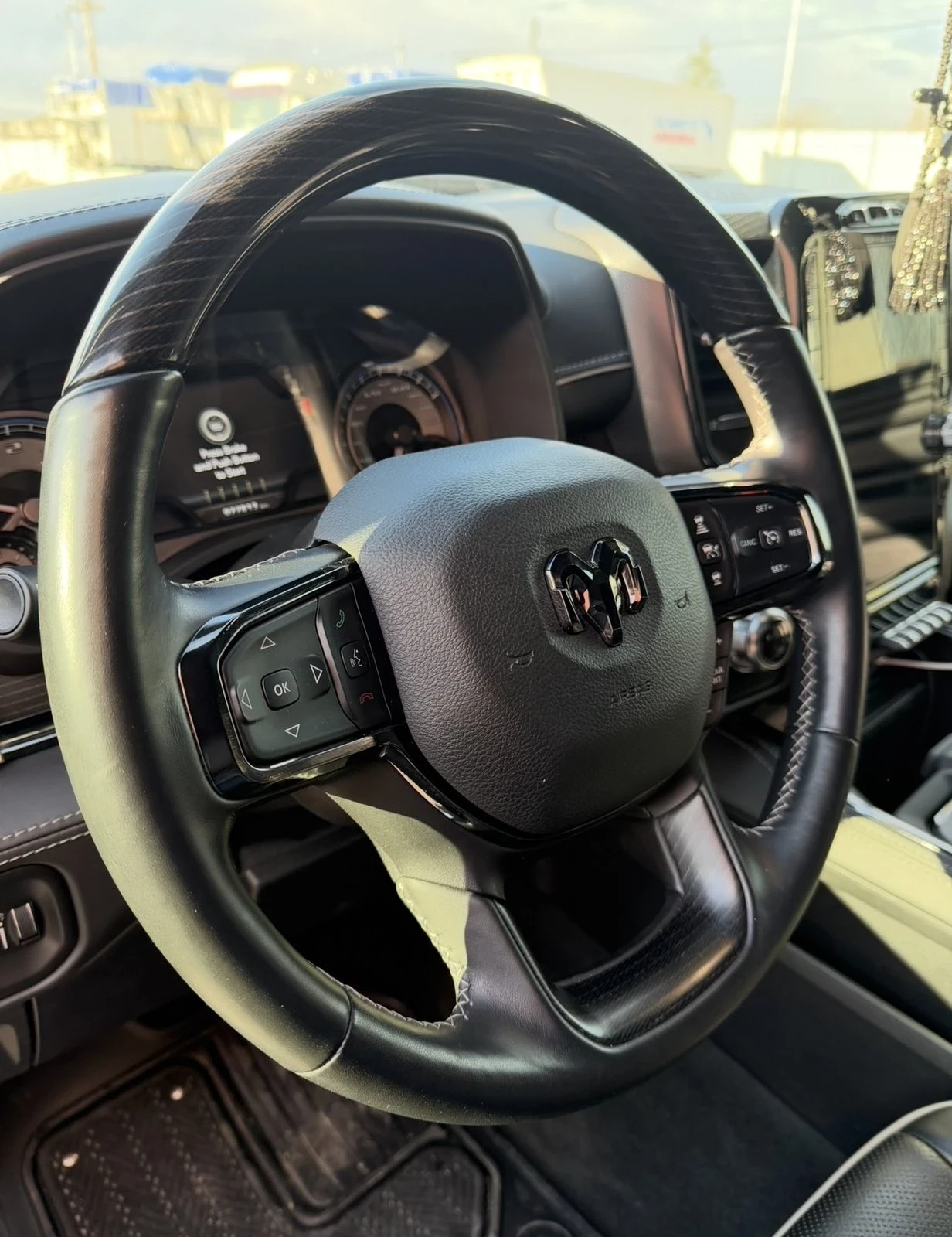 Dodge RAM 1500 LIMITED BLACK PACKAGE - изображение 8