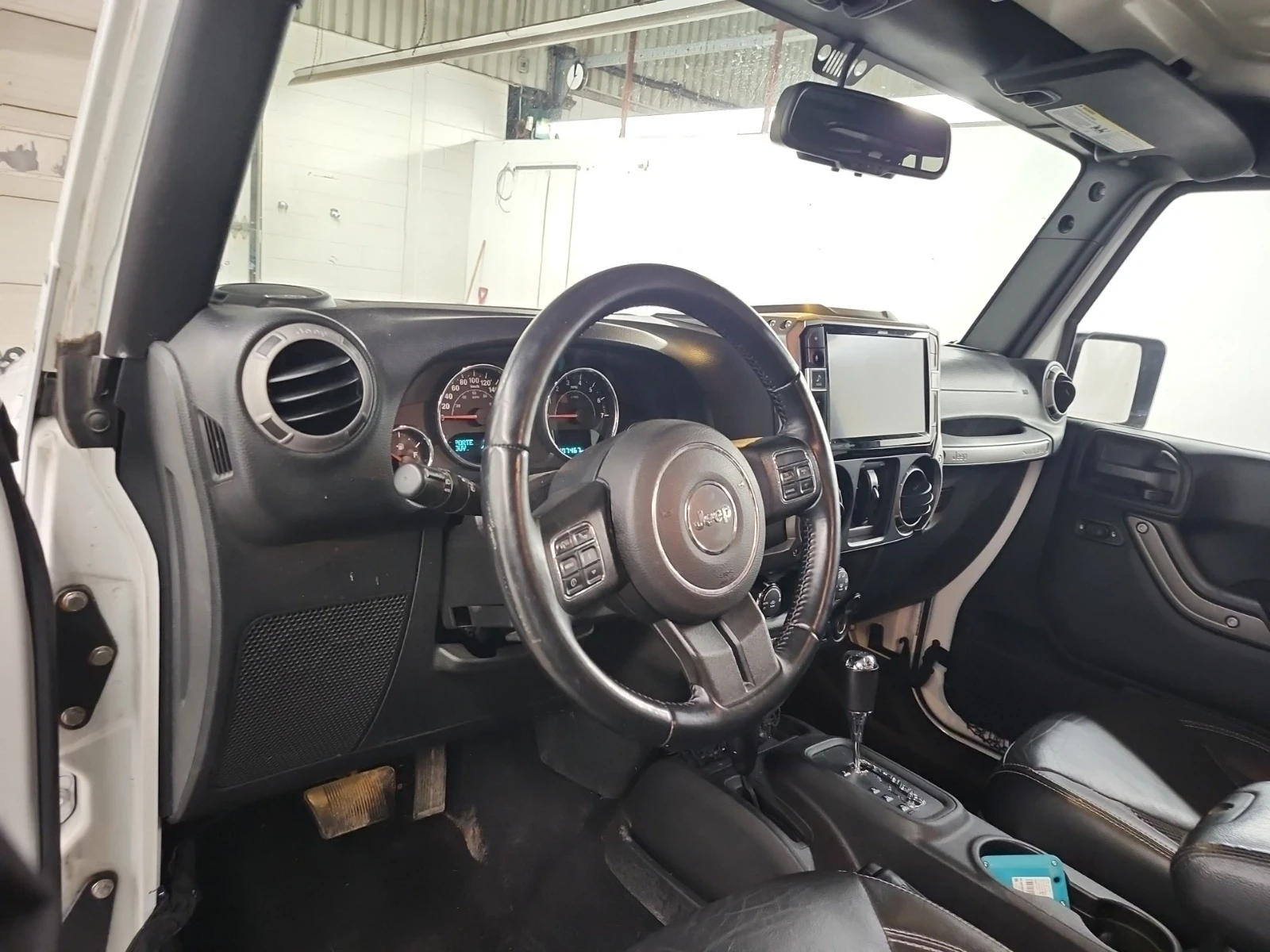 Jeep Wrangler 3.6 WRANGLER UNLIMITED SAHARA - изображение 8