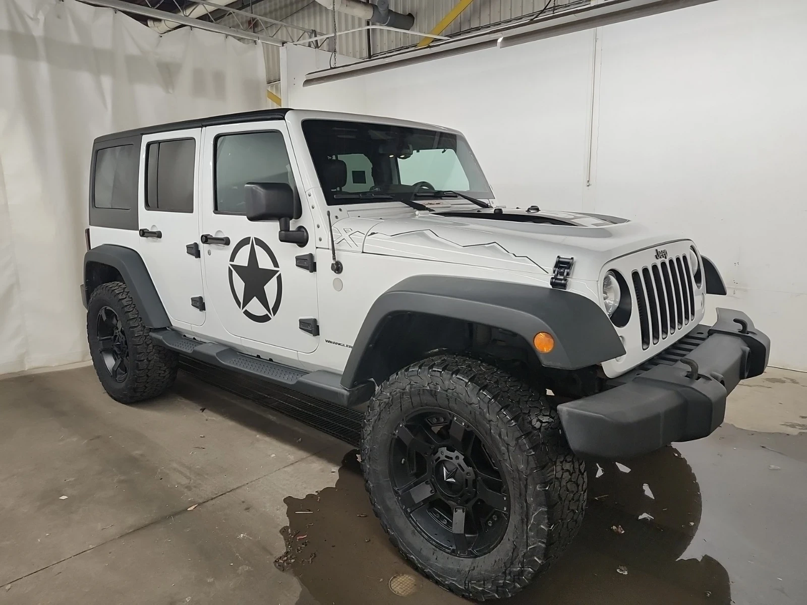 Jeep Wrangler 3.6 WRANGLER UNLIMITED SAHARA - изображение 2