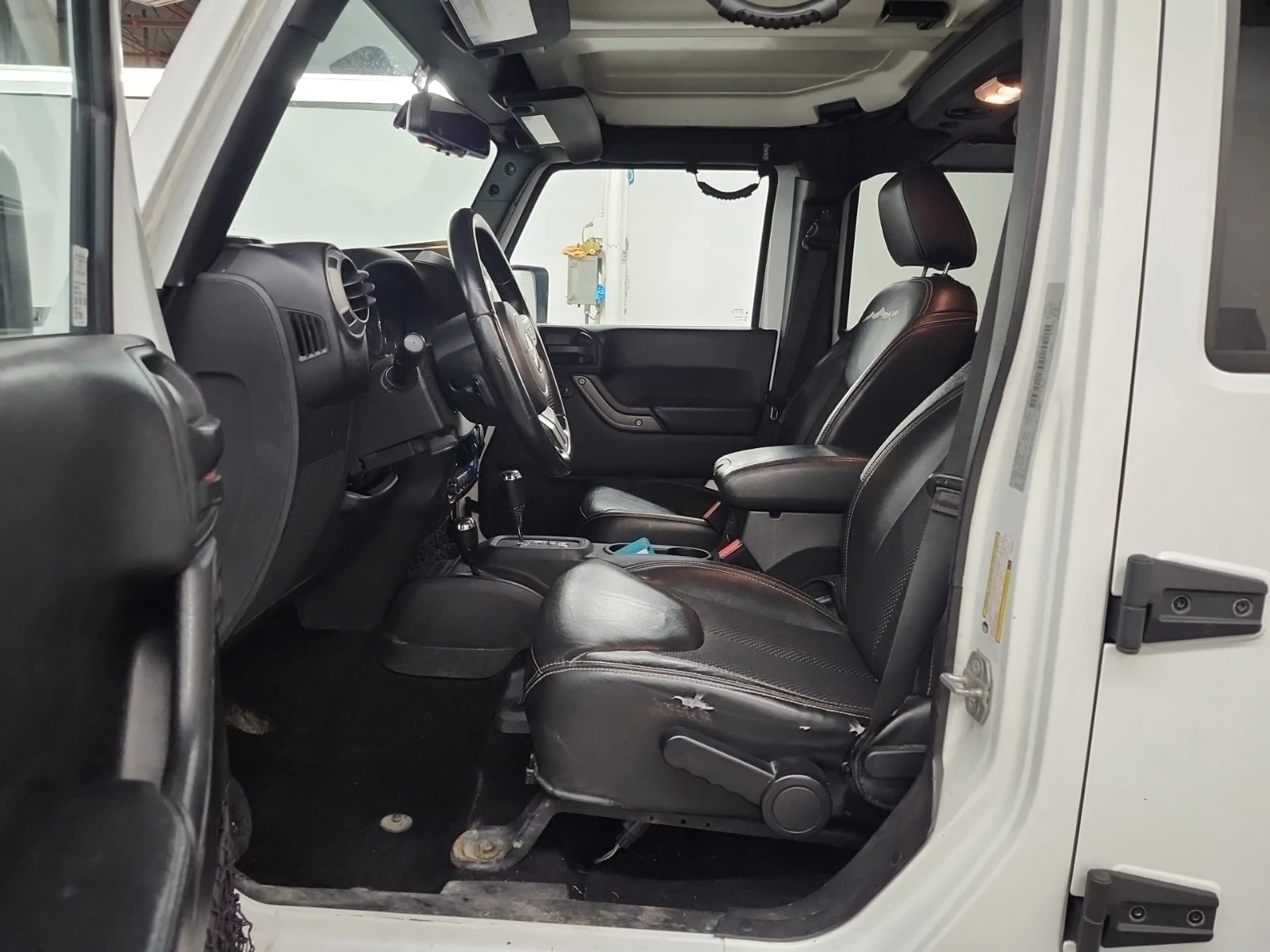 Jeep Wrangler 3.6 WRANGLER UNLIMITED SAHARA - изображение 7