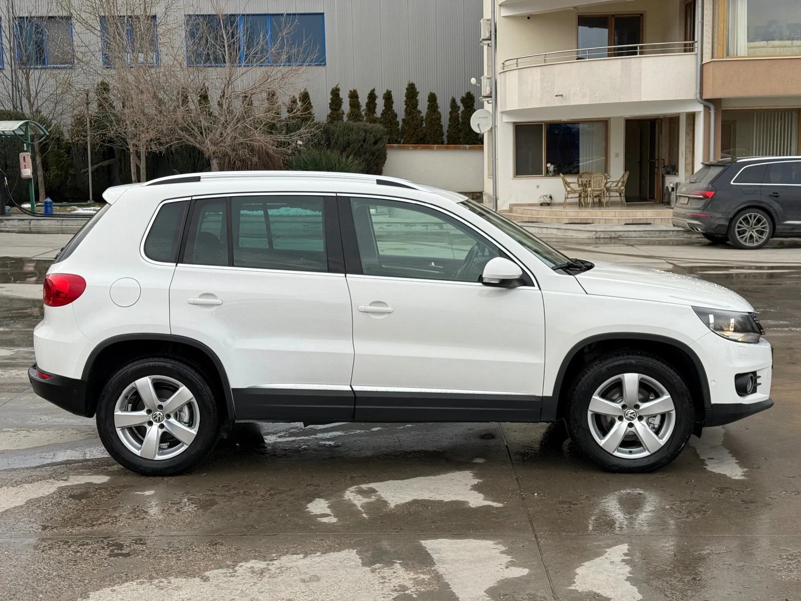 VW Tiguan 2.0 TDI 104000 KM - изображение 3