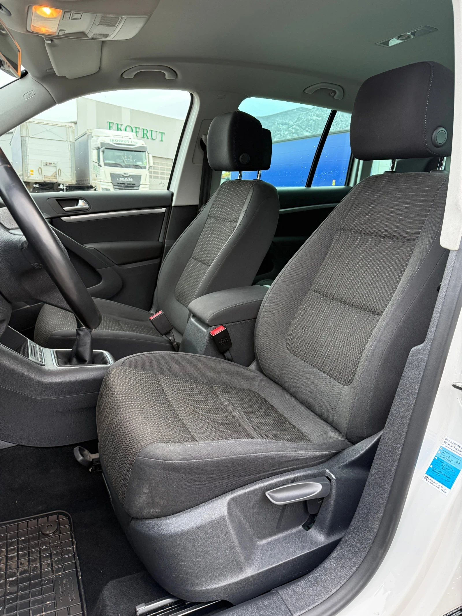 VW Tiguan 2.0 TDI 104000 KM - изображение 9