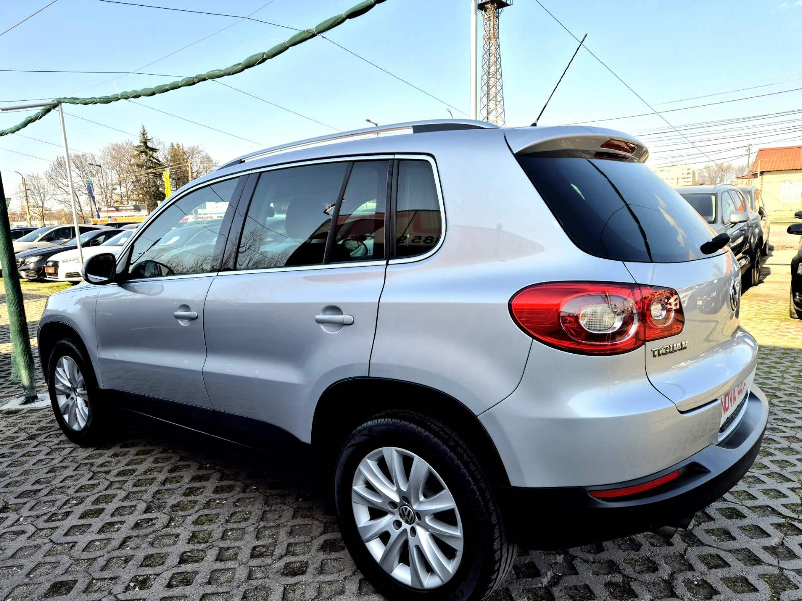 VW Tiguan 2.0D-140кс-4×4-DSG-220.000км, снимка 2 - Автомобили и джипове - 53851641