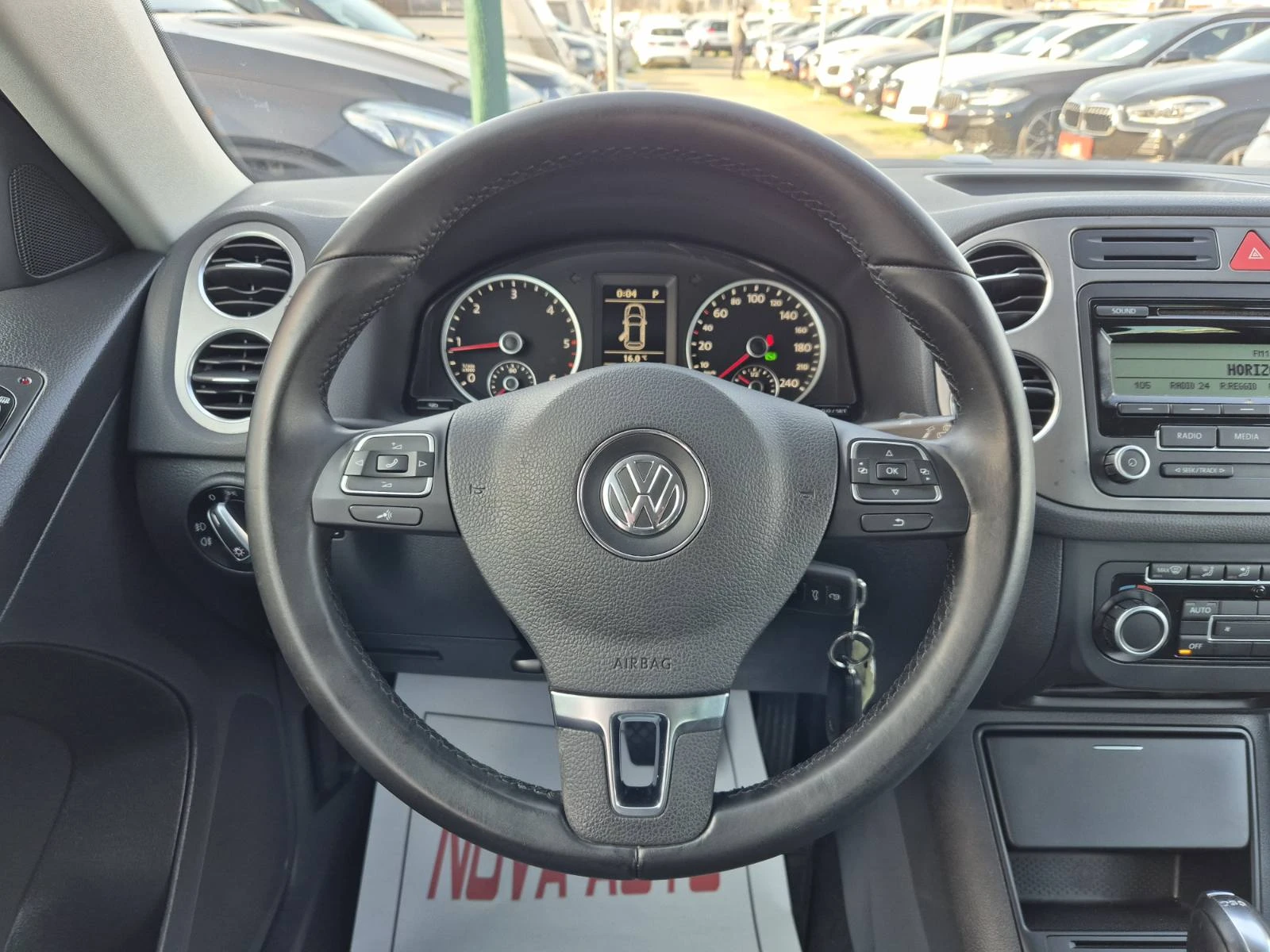 VW Tiguan 2.0D-140кс-4×4-DSG-220.000км, снимка 8 - Автомобили и джипове - 53851641
