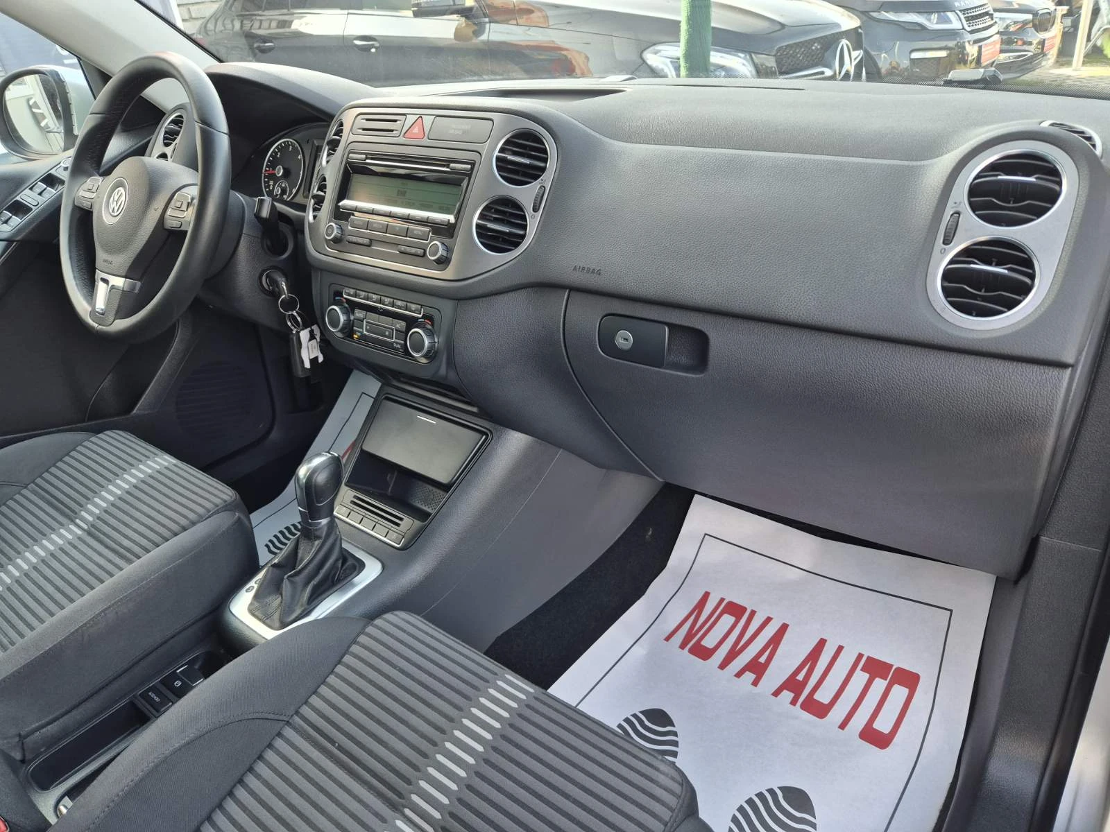 VW Tiguan 2.0D-140кс-4×4-DSG-220.000км, снимка 10 - Автомобили и джипове - 53851641